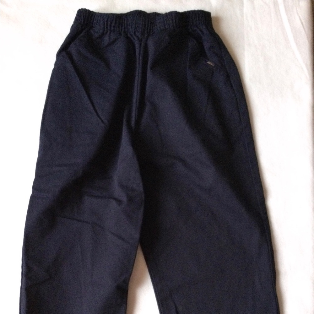Chic Black Capri Size 8